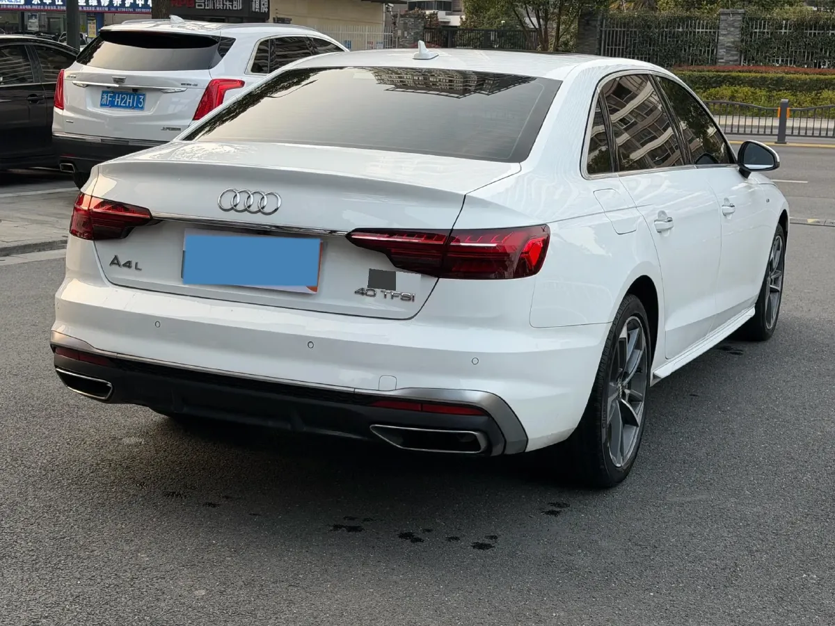 2020 Audi A4L 2.0T 190HP L4 7DCT,autocango,china used car exporter,china ev exporter,chinese used car exporter,chinese used ev exporter