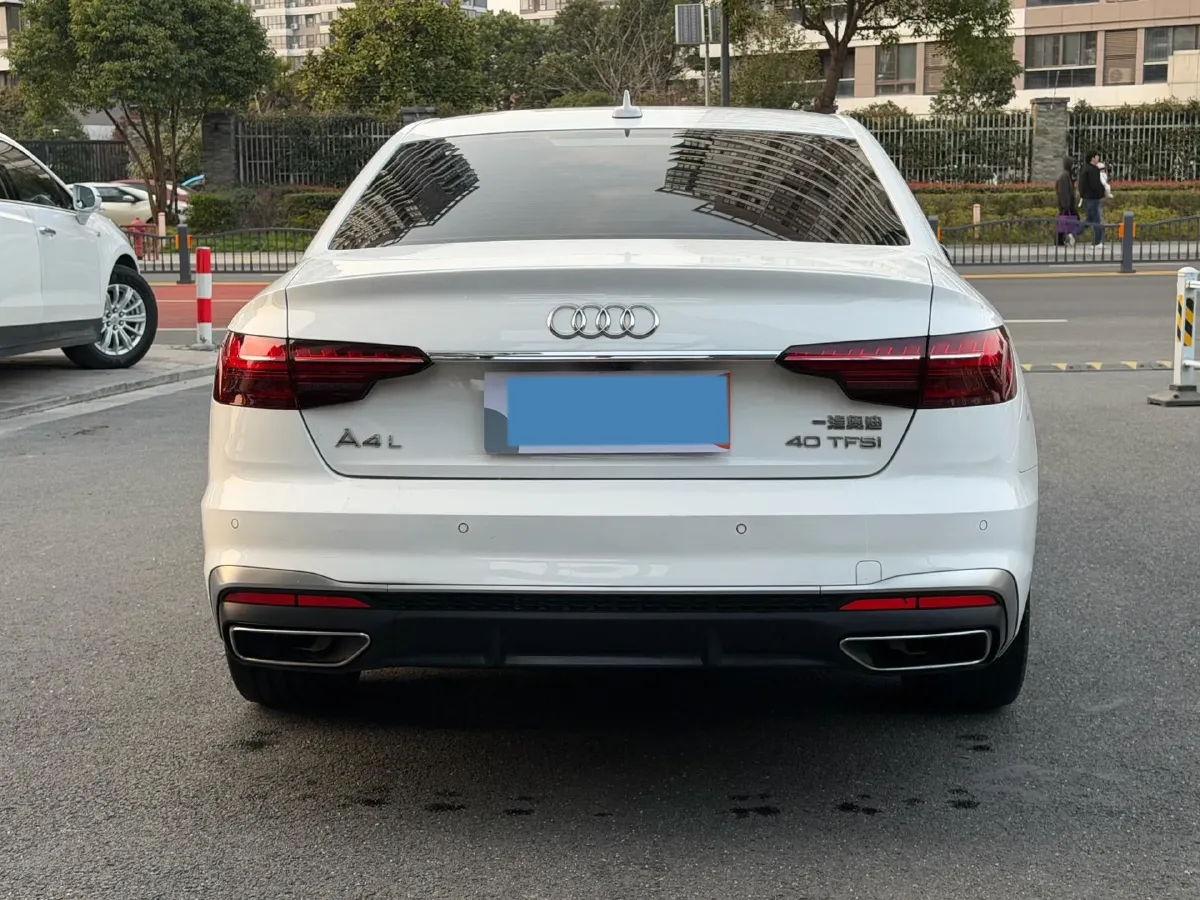 2020 Audi A4L 2.0T 190HP L4 7DCT,autocango,china used car exporter,china ev exporter,chinese used car exporter,chinese used ev exporter