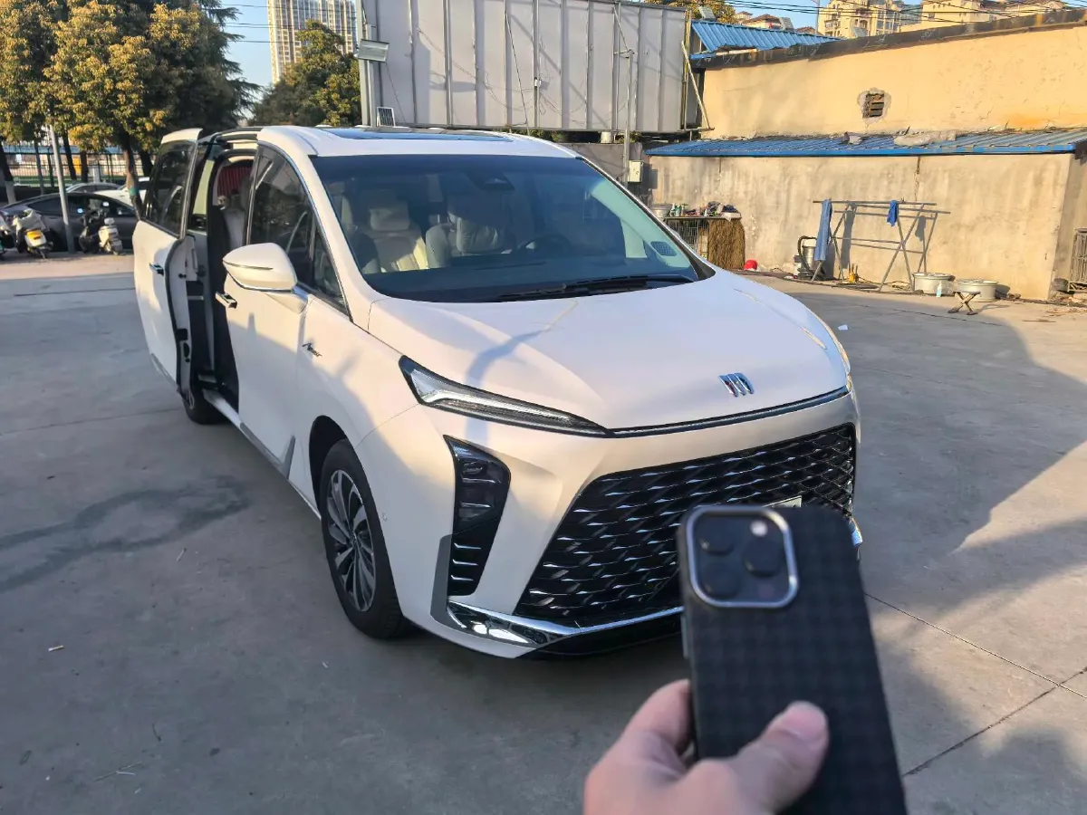 2026 Buick GL8 1.5T 180HP L4 2DHT PHEV,autocango,china used car exporter,china ev exporter,chinese used car exporter,chinese used ev exporter