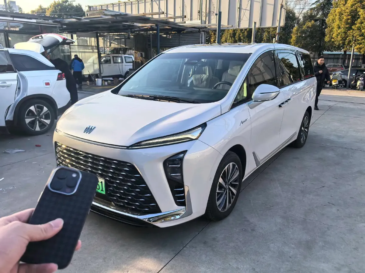 2026 Buick GL8 1.5T 180HP L4 2DHT PHEV,autocango,china used car exporter,china ev exporter,chinese used car exporter,chinese used ev exporter