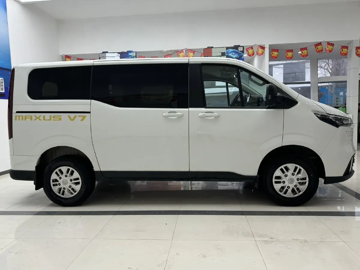 2023 MAXUS XinTu V70 2.0T 125HP L4 6MT,autocango,china used car exporter,china ev exporter,chinese used car exporter,chinese used ev exporter