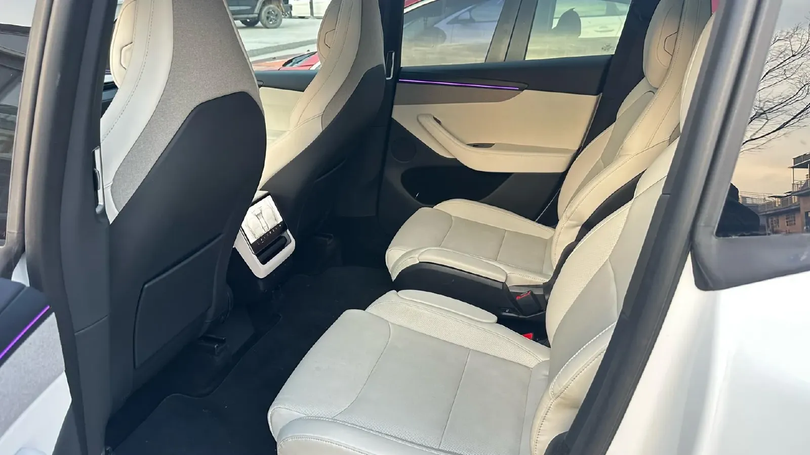 2025 Tesla Model Y L BEV,autocango,china used car exporter,china ev exporter,chinese used car exporter,chinese used ev exporter