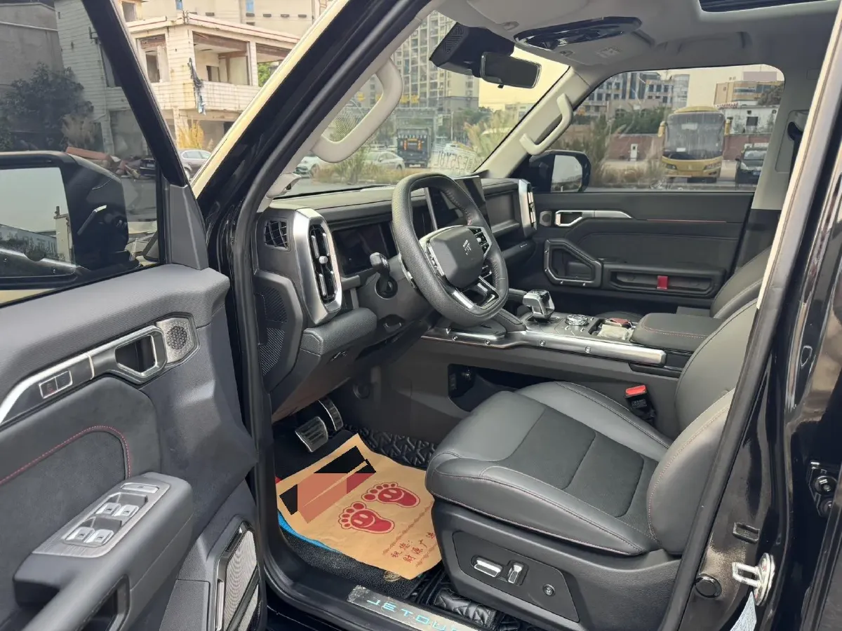 2024 Jetour Traveller 2.0T 254HP L4 7DCT,autocango,china used car exporter,china ev exporter,chinese used car exporter,chinese used ev exporter