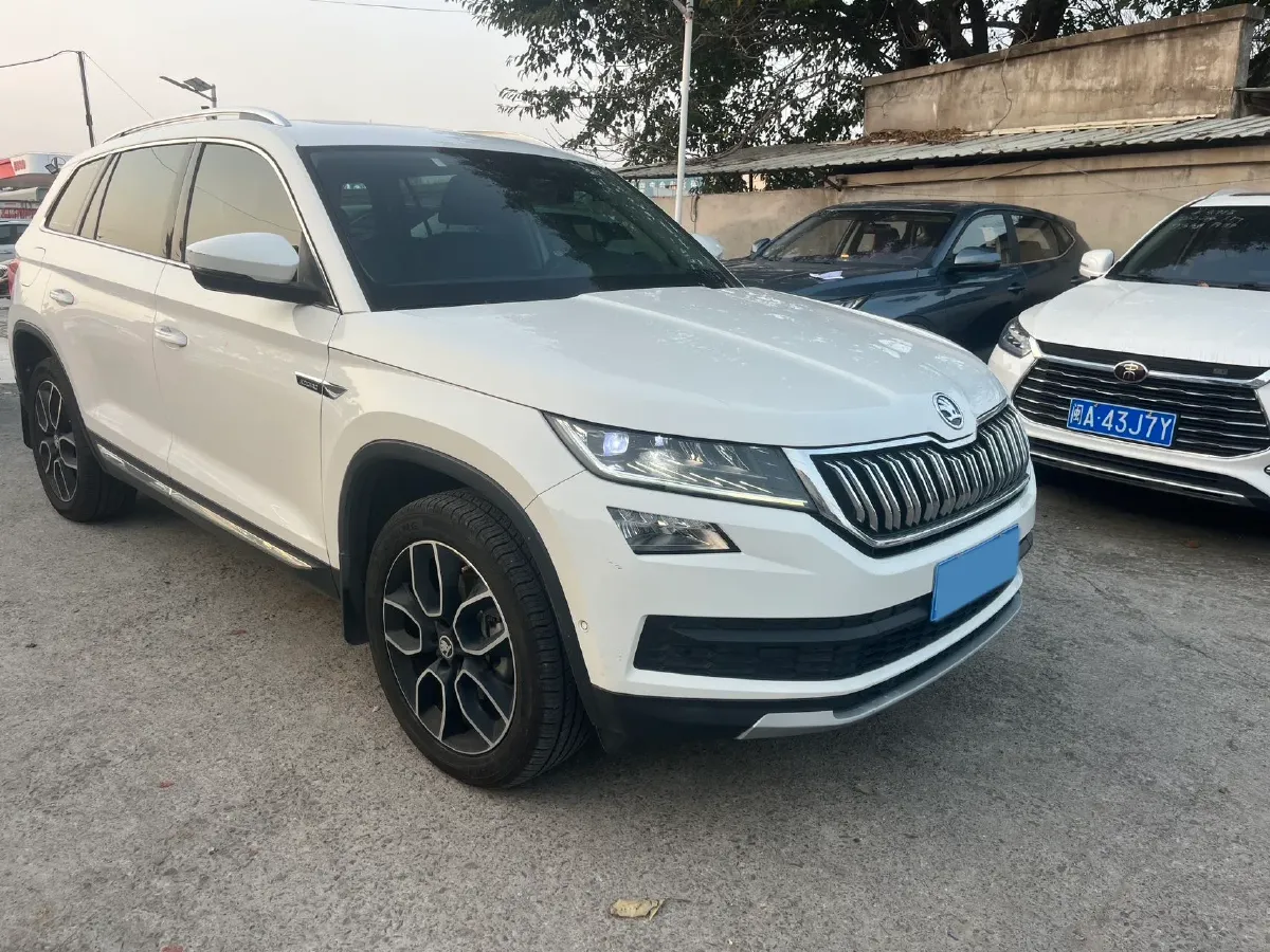 2018 Skoda Kodiak 2.0T 186HP L4 7DCT,autocango,china used car exporter,china ev exporter,chinese used car exporter,chinese used ev exporter