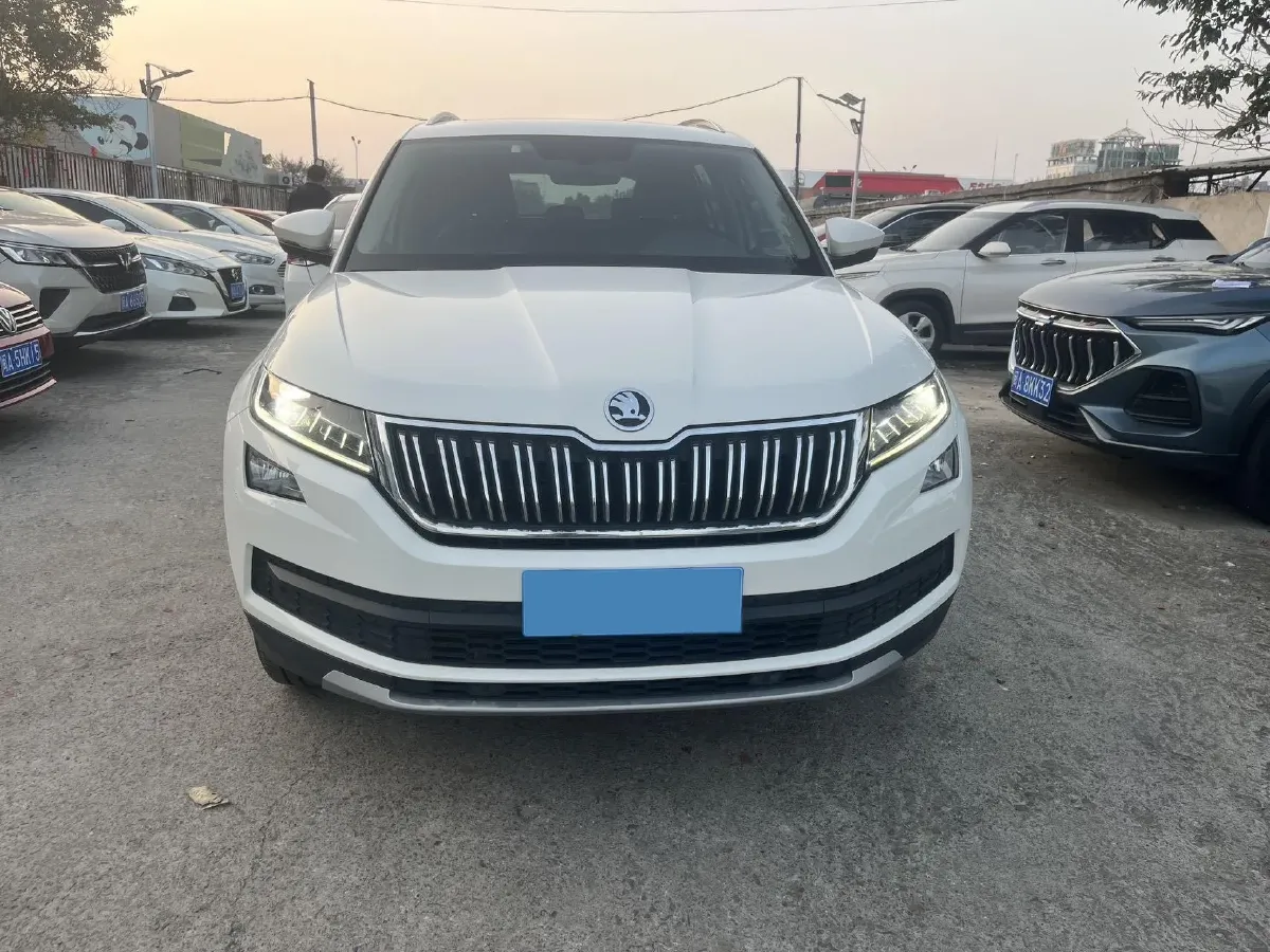 2018 Skoda Kodiak 2.0T 186HP L4 7DCT,autocango,china used car exporter,china ev exporter,chinese used car exporter,chinese used ev exporter