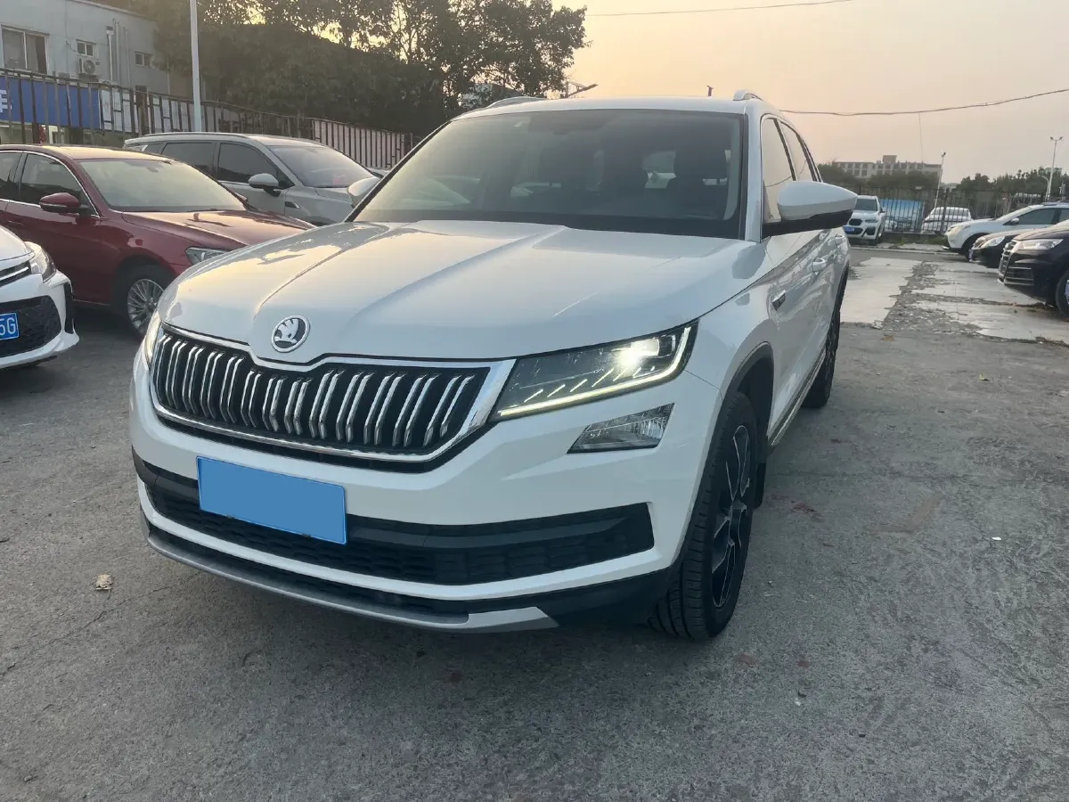 2018 Skoda Kodiak 2.0T 186HP L4 7DCT,autocango,china used car exporter,china ev exporter,chinese used car exporter,chinese used ev exporter