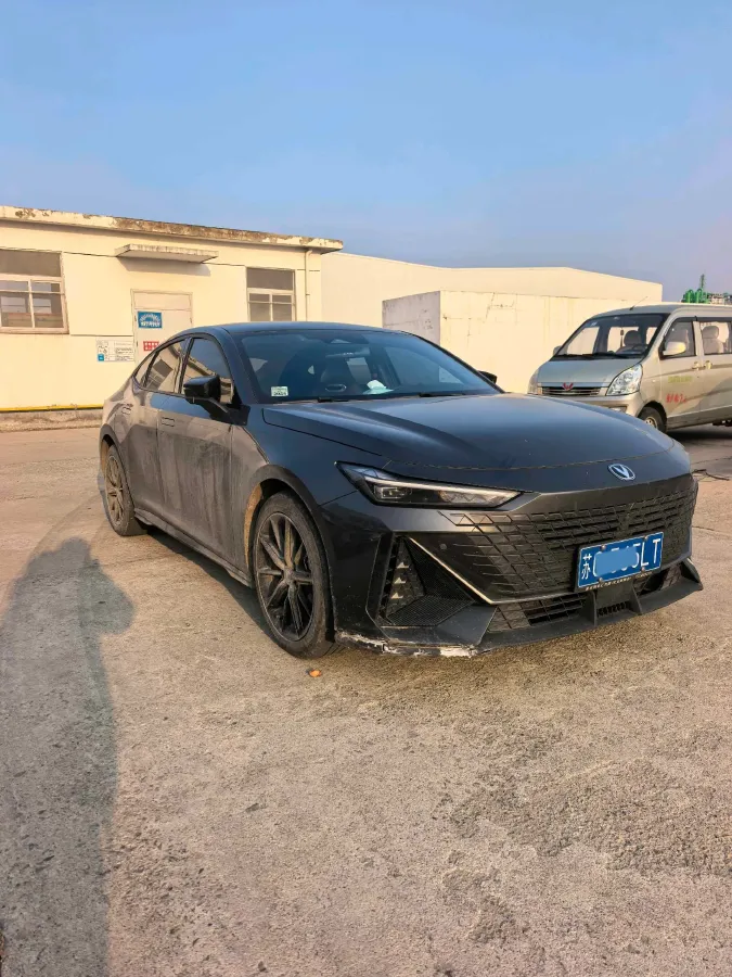 2023 ChangAn UNI-V 1.5T 188HP L4 7DCT,autocango,china used car exporter,china ev exporter,chinese used car exporter,chinese used ev exporter
