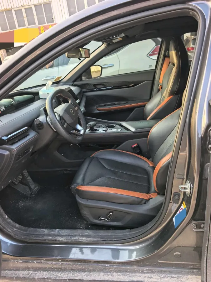 2023 ChangAn UNI-V 1.5T 188HP L4 7DCT,autocango,china used car exporter,china ev exporter,chinese used car exporter,chinese used ev exporter