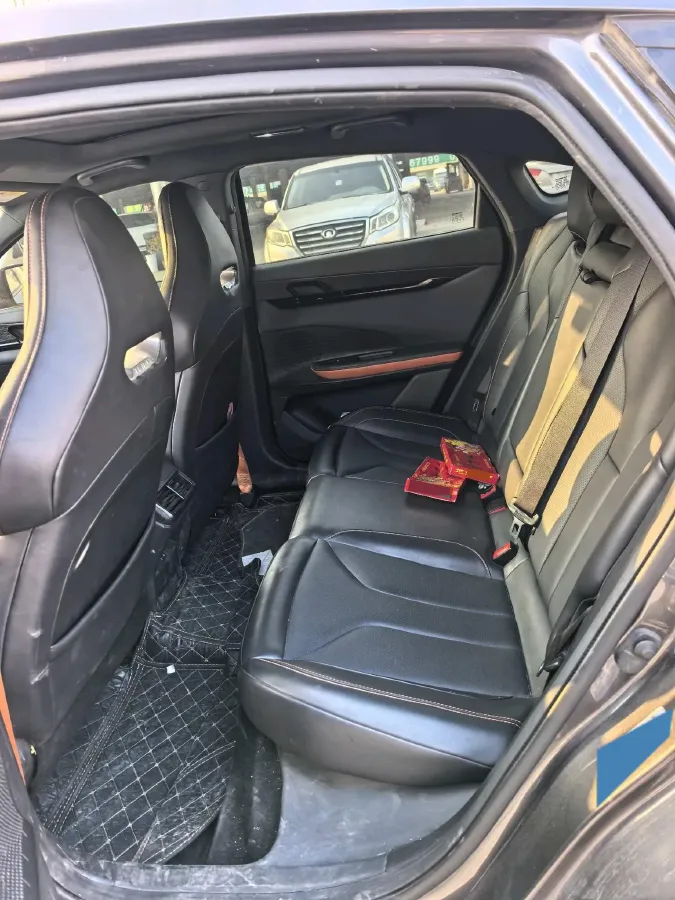 2023 ChangAn UNI-V 1.5T 188HP L4 7DCT,autocango,china used car exporter,china ev exporter,chinese used car exporter,chinese used ev exporter