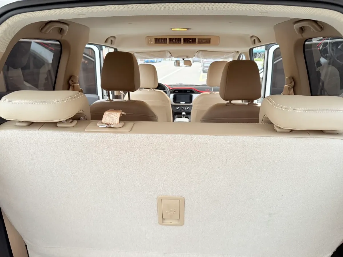 2021 WuLing HongGuang 1.5L 99HP L4 6MT,autocango,china used car exporter,china ev exporter,chinese used car exporter,chinese used ev exporter