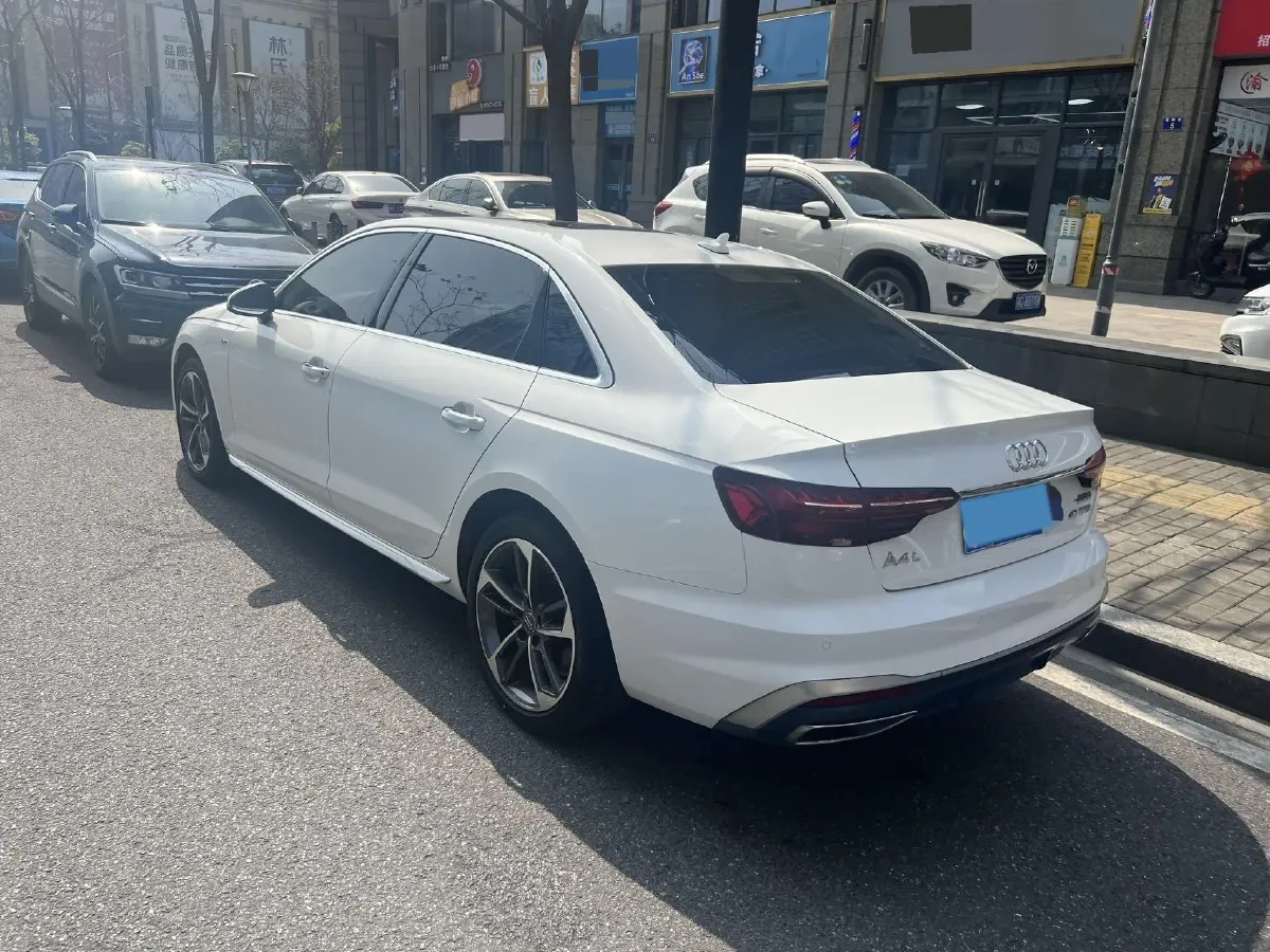 2020 Audi A4L 2.0T 190HP L4 7DCT,autocango,china used car exporter,china ev exporter,chinese used car exporter,chinese used ev exporter