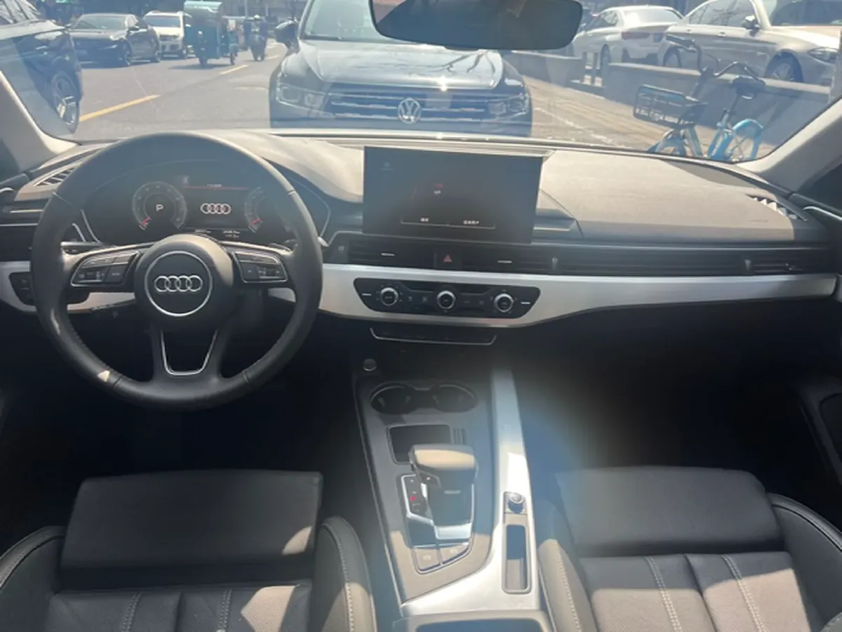 2020 Audi A4L 2.0T 190HP L4 7DCT,autocango,china used car exporter,china ev exporter,chinese used car exporter,chinese used ev exporter