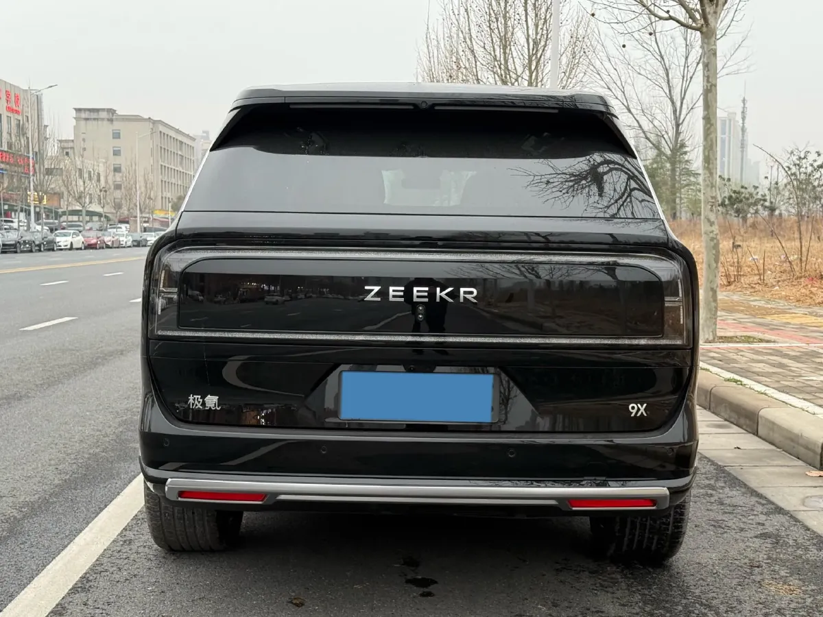 2025 Zeekr 9X 2.0T 279HP L4 1DHT PHEV,autocango,china used car exporter,china ev exporter,chinese used car exporter,chinese used ev exporter