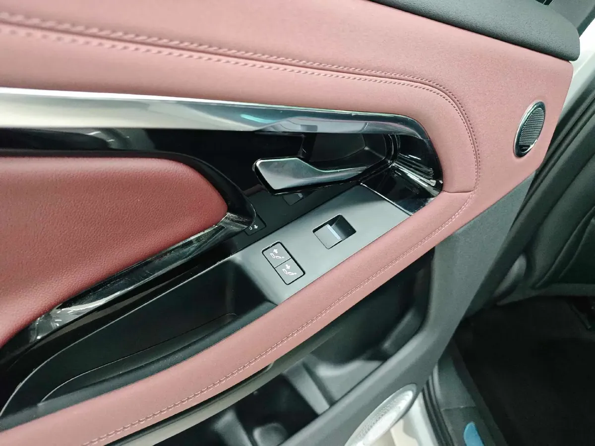 2023 Land Rover Range Rover Evoque 2.0T 249HP L4 9AT,autocango,china used car exporter,china ev exporter,chinese used car exporter,chinese used ev exporter