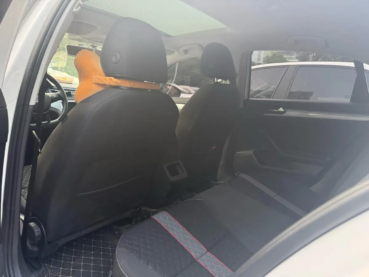 2019 Volkswagen T-Cross 1.4T 150HP L4 7DCT,autocango,china used car exporter,china ev exporter,chinese used car exporter,chinese used ev exporter