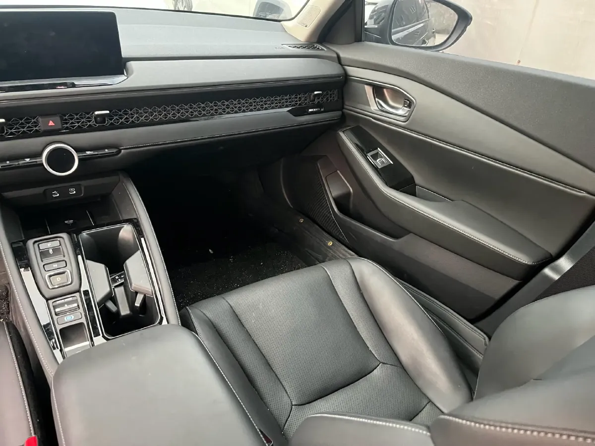 2023 Honda Accord 2.0L 148HP L4 E-CVT PHEV 17.7KWH,autocango,china used car exporter,china ev exporter,chinese used car exporter,chinese used ev exporter
