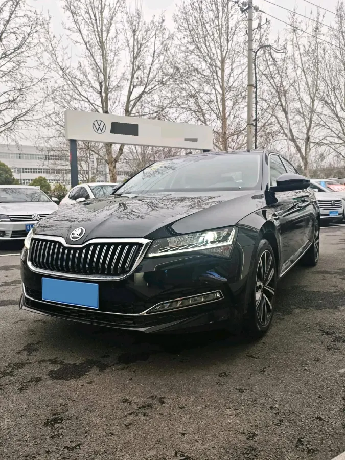 2025 Skoda Superb 1.4T 150HP L4 7DCT,autocango,china used car exporter,china ev exporter,chinese used car exporter,chinese used ev exporter