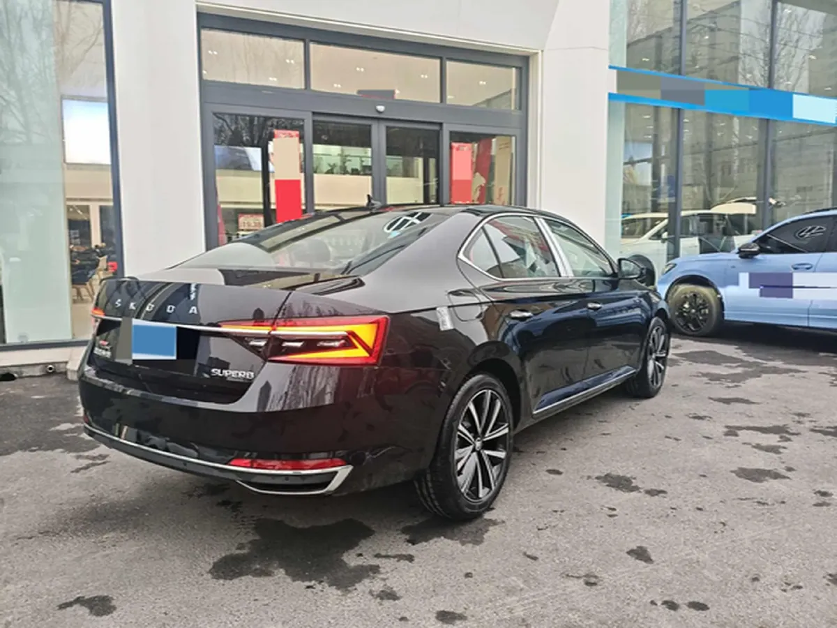 2025 Skoda Superb 1.4T 150HP L4 7DCT,autocango,china used car exporter,china ev exporter,chinese used car exporter,chinese used ev exporter