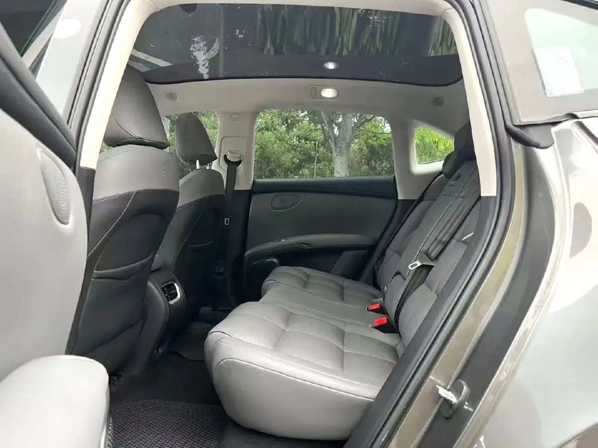 2023 IM LS6 BEV 71KWH,autocango,china used car exporter,china ev exporter,chinese used car exporter,chinese used ev exporter