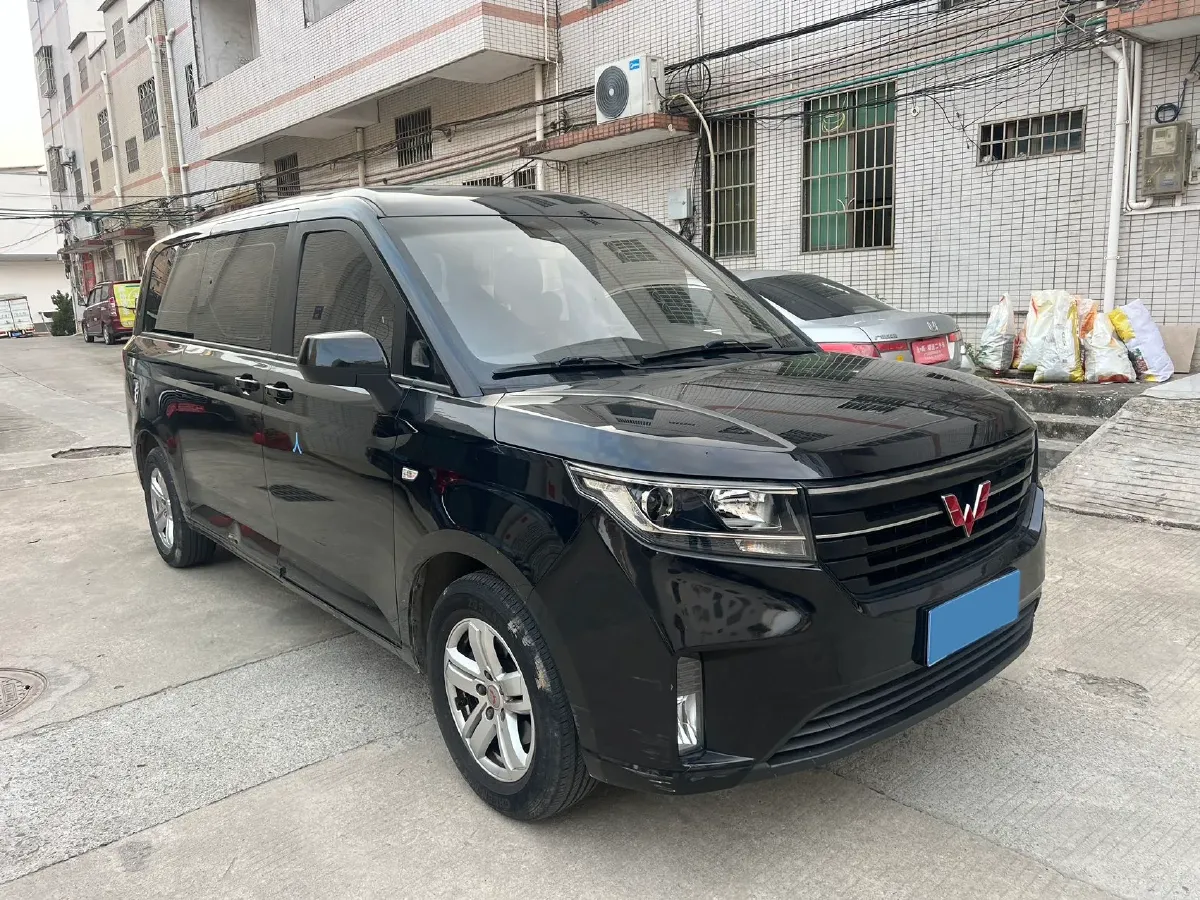 2021 WuLing ZhengChen 1.5T 147HP L4 6MT,autocango,china used car exporter,china ev exporter,chinese used car exporter,chinese used ev exporter