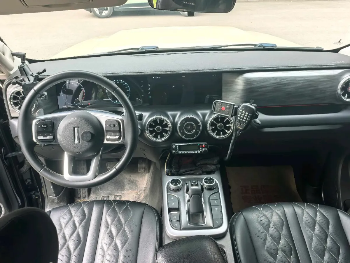 2021 Tank 300 2.0T 227HP L4 8AT,autocango,china used car exporter,china ev exporter,chinese used car exporter,chinese used ev exporter