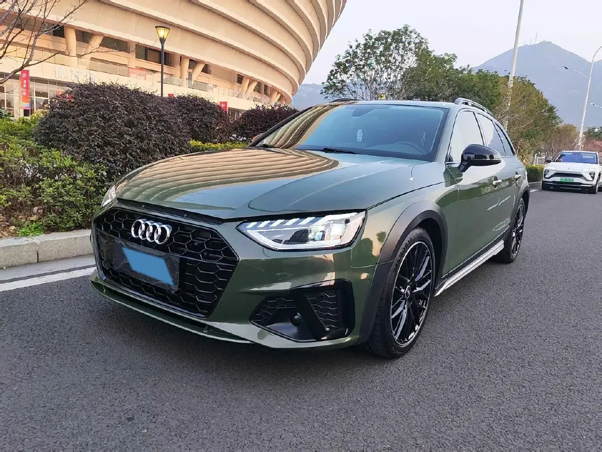 2023 Audi A4 2.0T 265HP L4 7DCT,autocango,china used car exporter,china ev exporter,chinese used car exporter,chinese used ev exporter