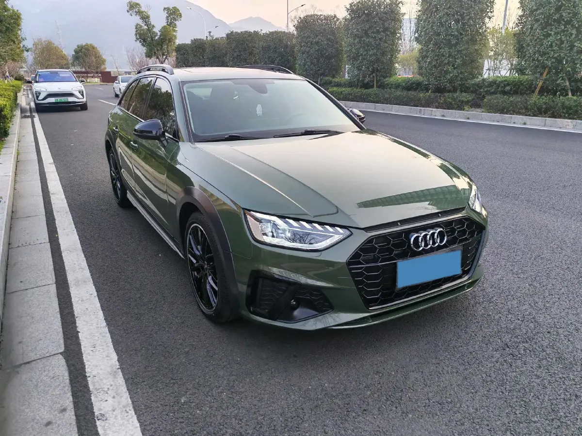 2023 Audi A4 2.0T 265HP L4 7DCT,autocango,china used car exporter,china ev exporter,chinese used car exporter,chinese used ev exporter