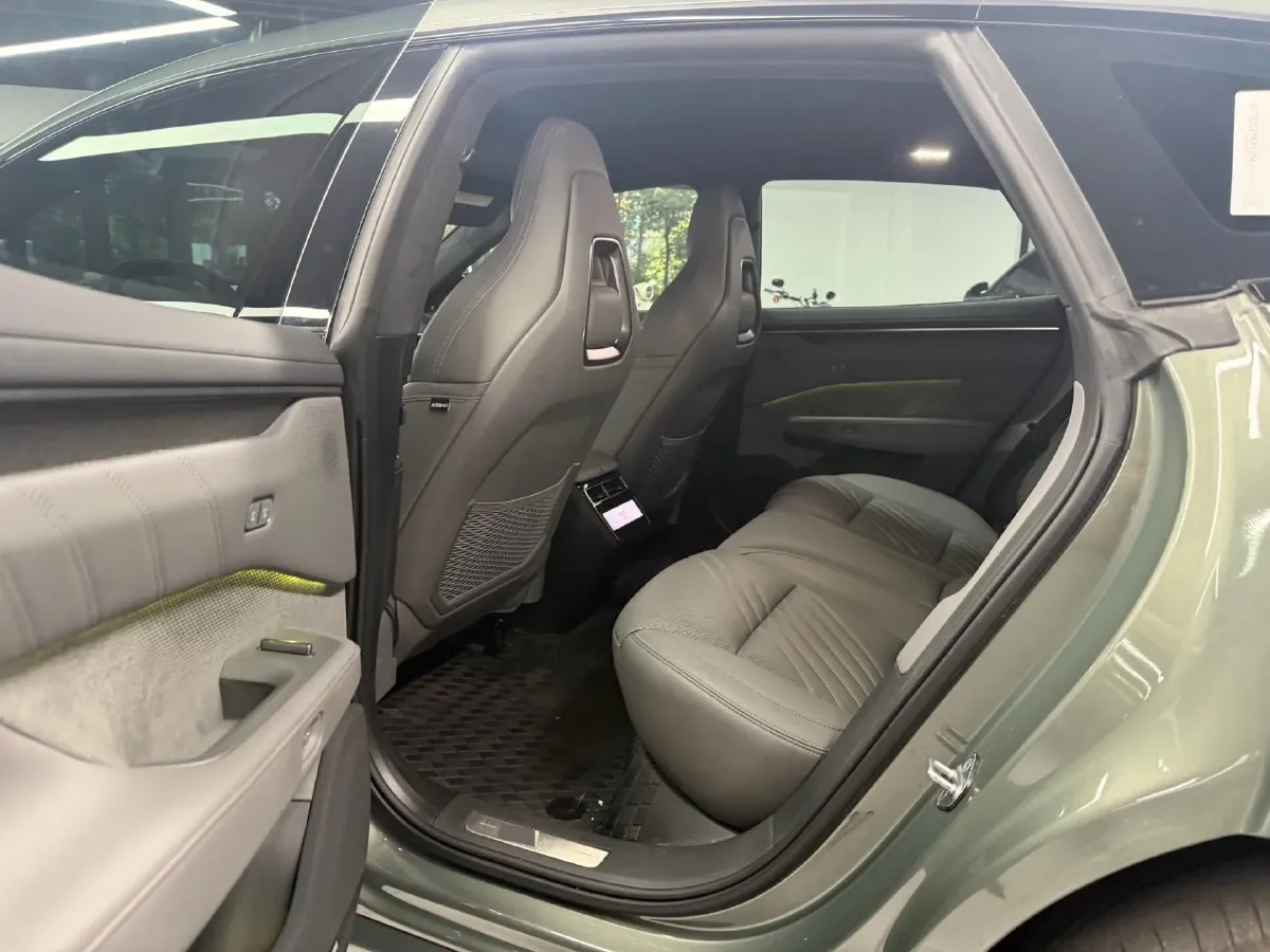 2024 Zeekr 001 BEV 100KWH,autocango,china used car exporter,china ev exporter,chinese used car exporter,chinese used ev exporter