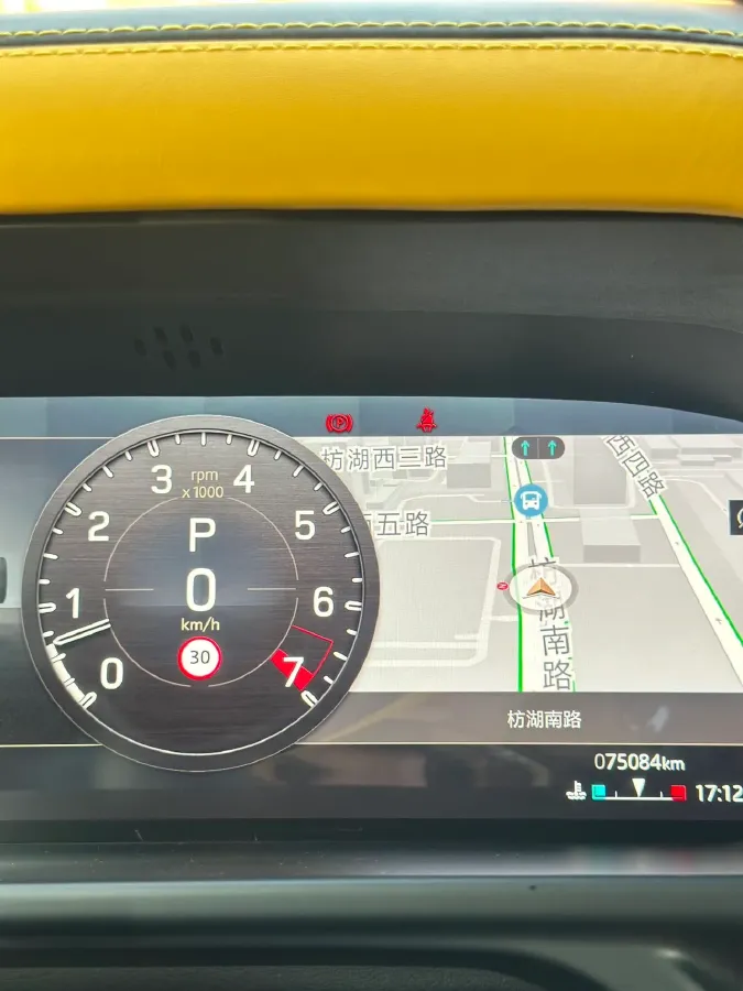 2022 Land Rover Defender 3.0T 400HP L6 8AT,autocango,china used car exporter,china ev exporter,chinese used car exporter,chinese used ev exporter