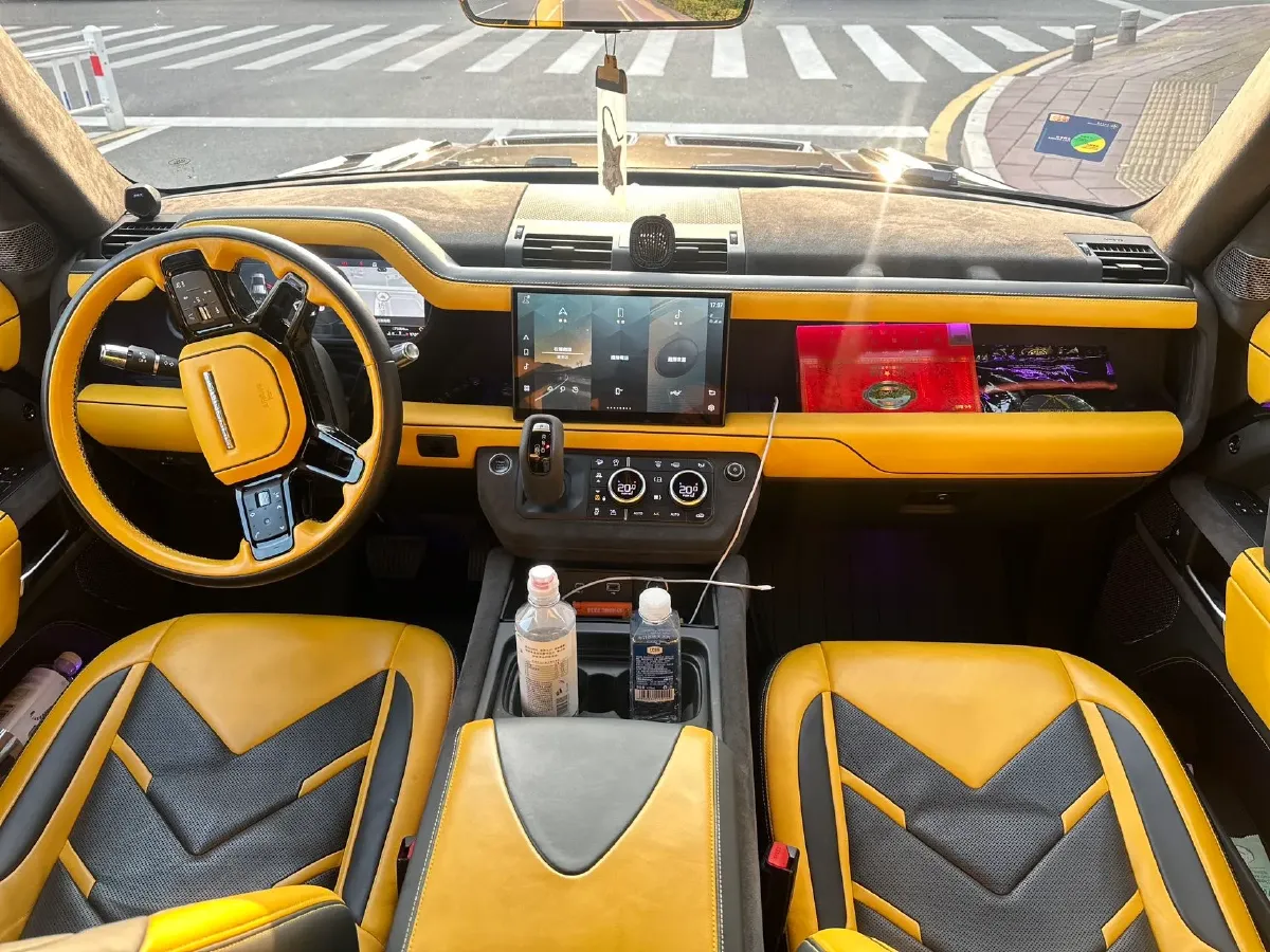 2022 Land Rover Defender 3.0T 400HP L6 8AT,autocango,china used car exporter,china ev exporter,chinese used car exporter,chinese used ev exporter