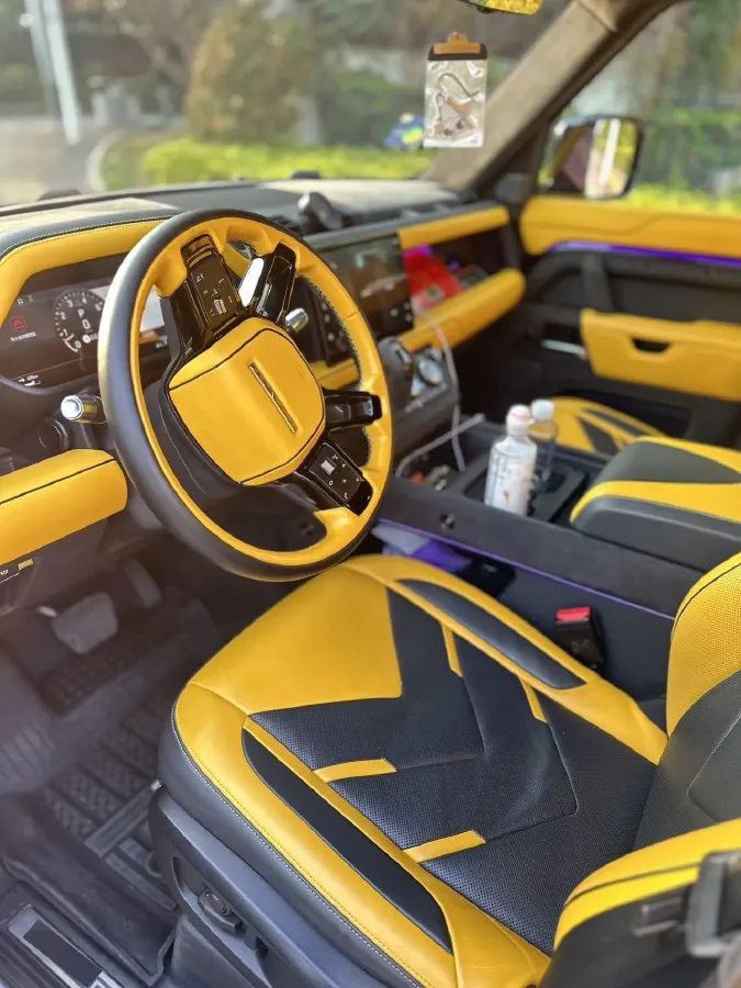 2022 Land Rover Defender 3.0T 400HP L6 8AT,autocango,china used car exporter,china ev exporter,chinese used car exporter,chinese used ev exporter