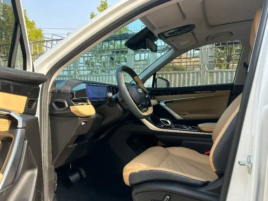 2023 Geely StarRay 2.0T 218HP L4 7DCT,autocango,china used car exporter,china ev exporter,chinese used car exporter,chinese used ev exporter