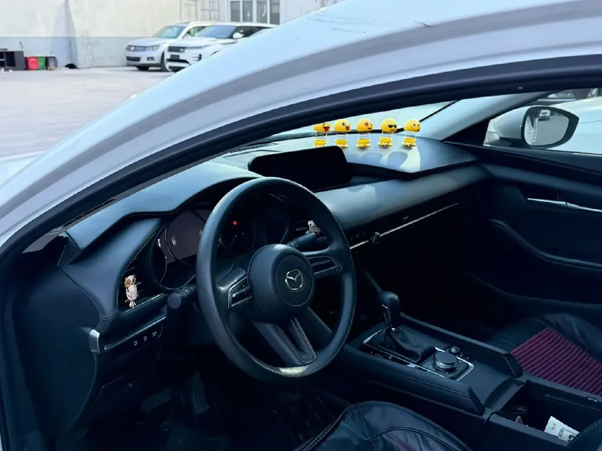 2022 Mazda 3 Axela 2.0L 158HP L4 6AT,autocango,china used car exporter,china ev exporter,chinese used car exporter,chinese used ev exporter