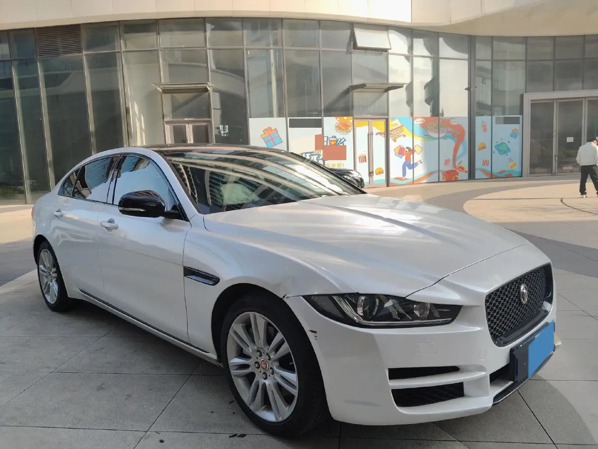 2019 Land Rover Discovery Sport 2.0T 200HP L4 9AT,autocango,china used car exporter,china ev exporter,chinese used car exporter,chinese used ev exporter