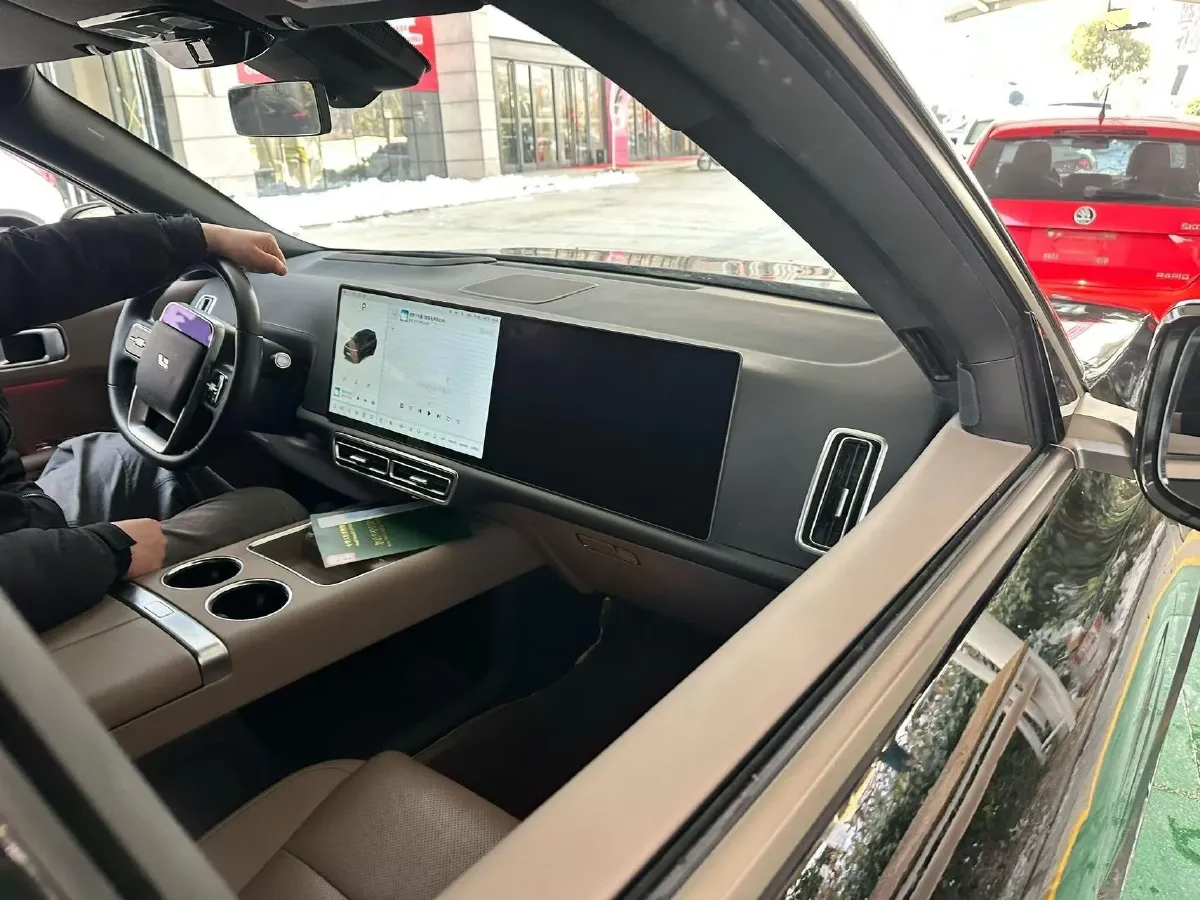 2025 Li L9 Range Extended 154HP REEV,autocango,china used car exporter,china ev exporter,chinese used car exporter,chinese used ev exporter