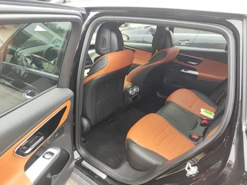 2023 Mercedes-Benz GLC Class 2.0T 204HP L4 9AT,autocango,china used car exporter,china ev exporter,chinese used car exporter,chinese used ev exporter