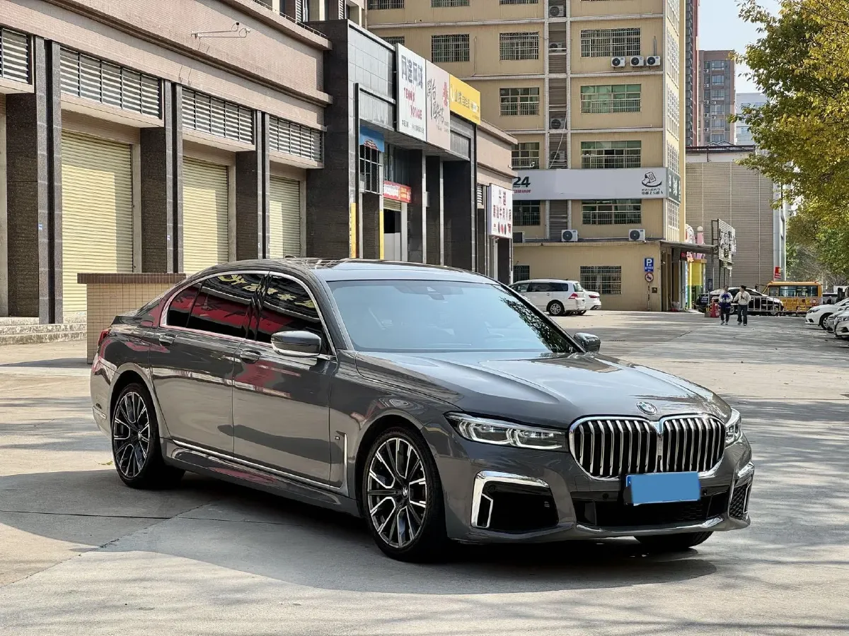 2019 BMW 7 Series 2.0T 265HP L4 8AT,autocango,china used car exporter,china ev exporter,chinese used car exporter,chinese used ev exporter
