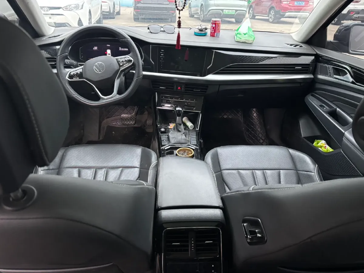 2024 Volkswagen Passat 2.0T 220HP L4 7DCT,autocango,china used car exporter,china ev exporter,chinese used car exporter,chinese used ev exporter