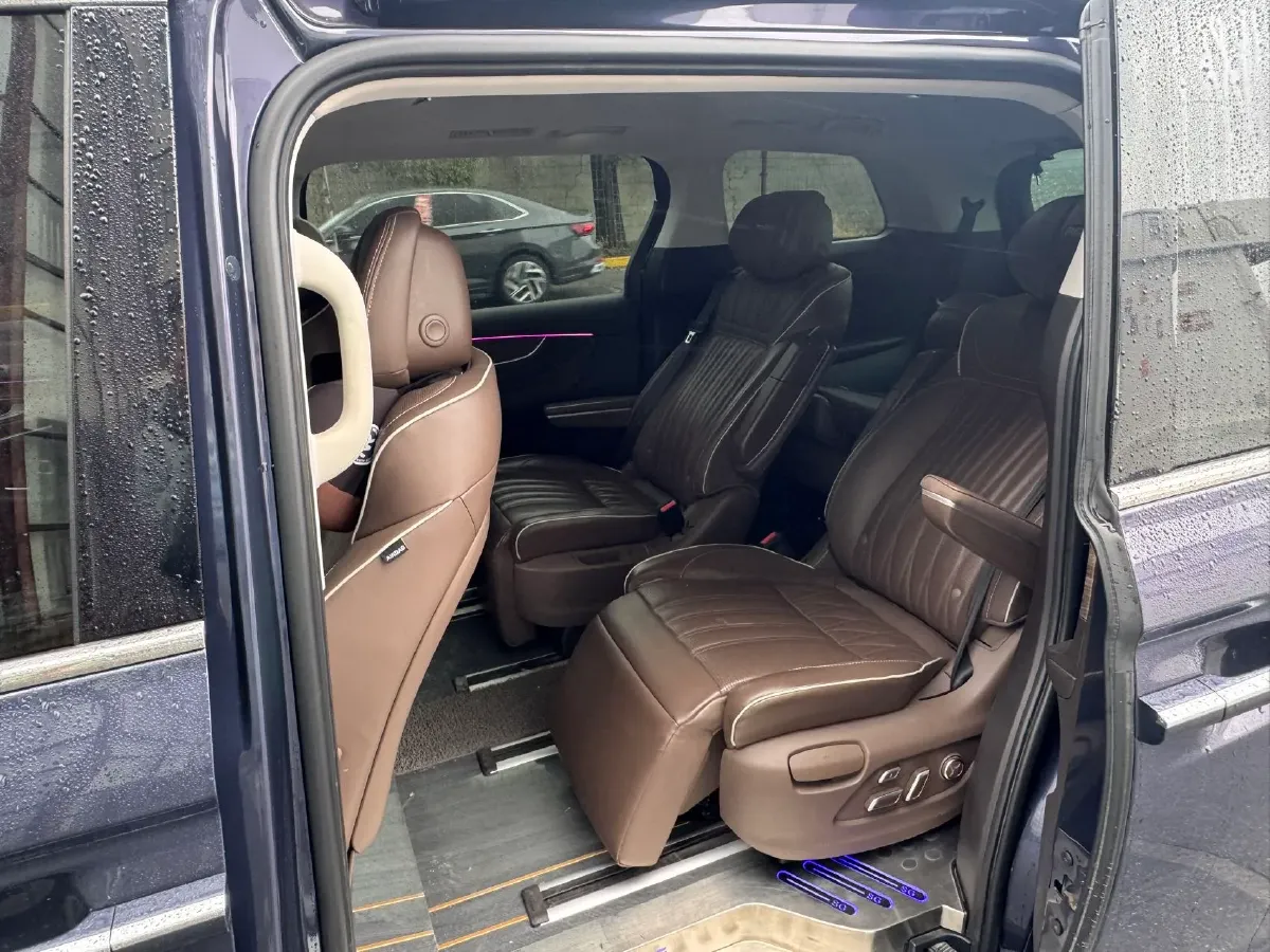 2022 Roewe iMAX8 BEV 90KWH,autocango,china used car exporter,china ev exporter,chinese used car exporter,chinese used ev exporter