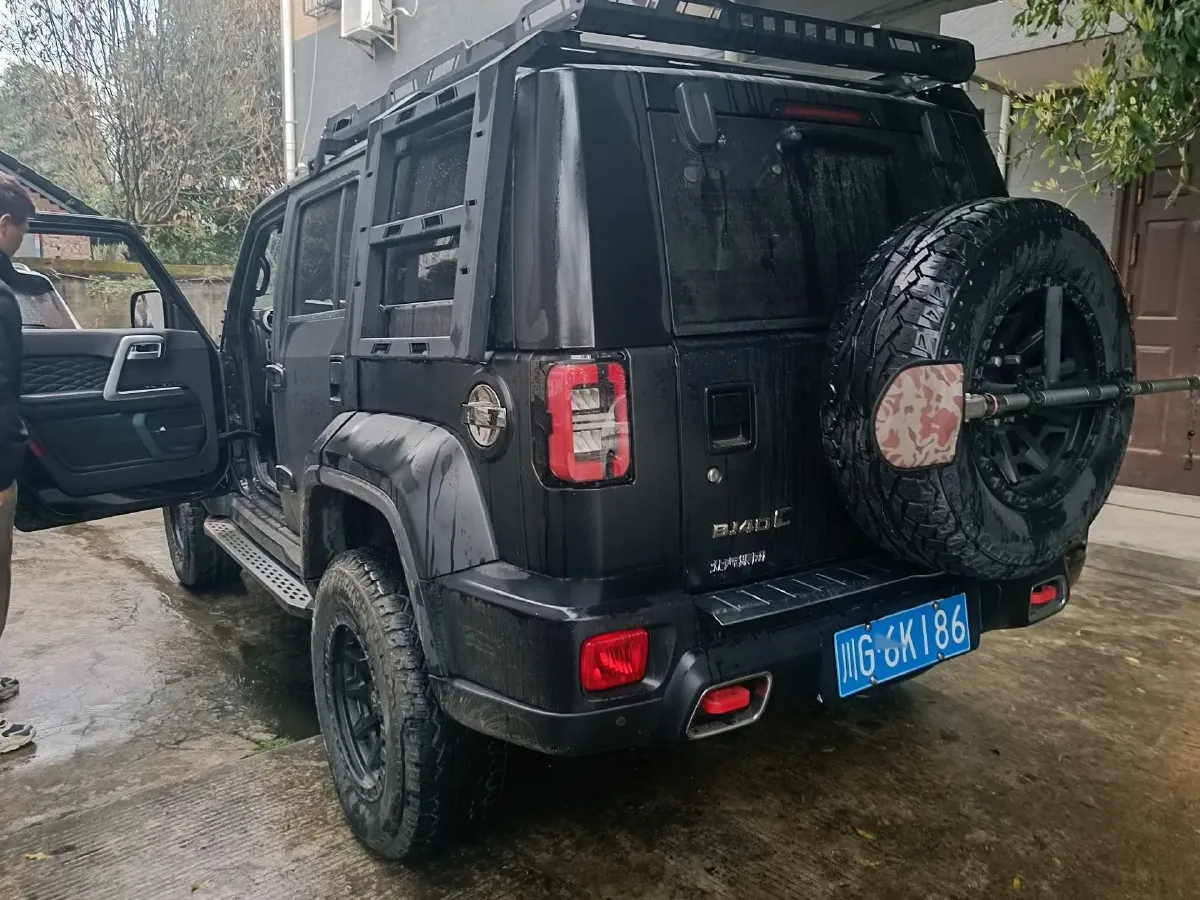 2023 Beijing BJ40 2.0T 224HP L4 8AT,autocango,china used car exporter,china ev exporter,chinese used car exporter,chinese used ev exporter