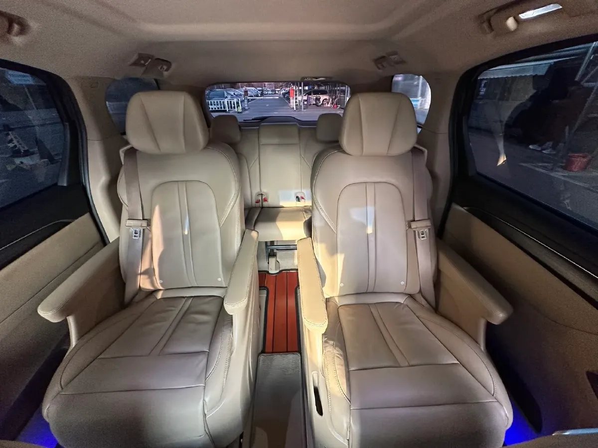 2021 Buick GL8 2.0T 237HP L4 9AT,autocango,china used car exporter,china ev exporter,chinese used car exporter,chinese used ev exporter