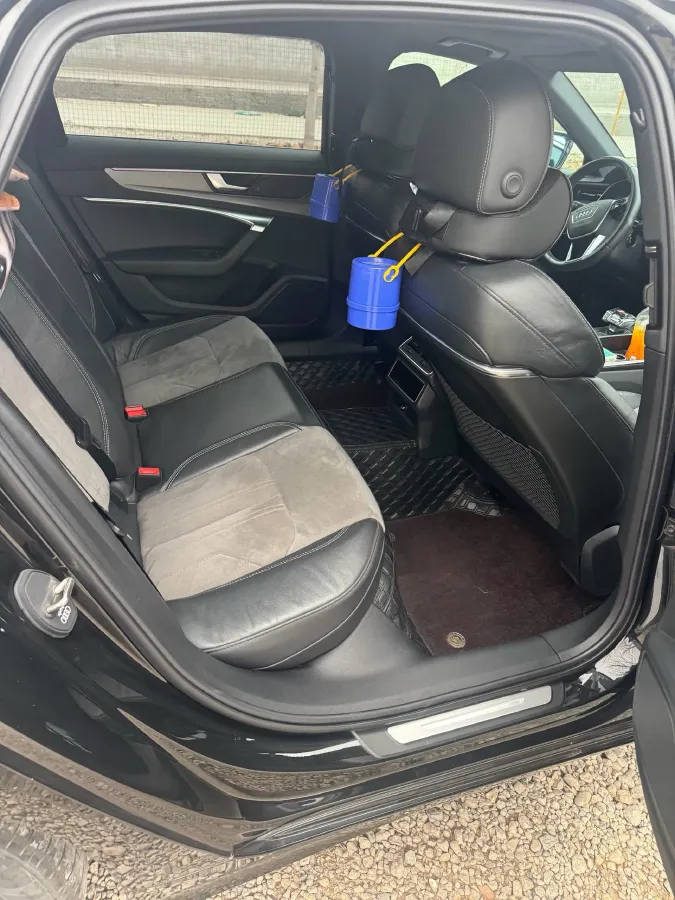 2022 Audi A6L 2.0T 224HP L4 7DCT,autocango,china used car exporter,china ev exporter,chinese used car exporter,chinese used ev exporter