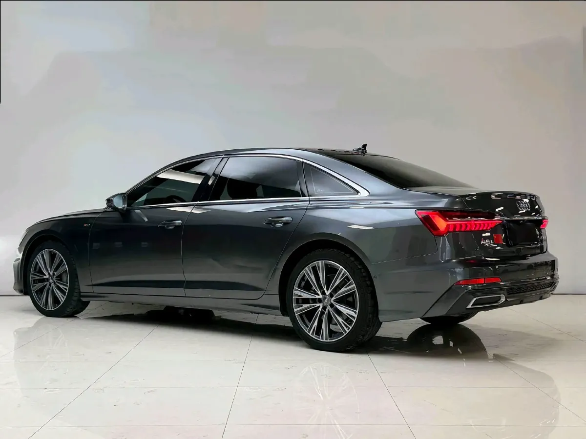2021 Audi A6L 2.0T 224HP L4 7DCT,autocango,china used car exporter,china ev exporter,chinese used car exporter,chinese used ev exporter