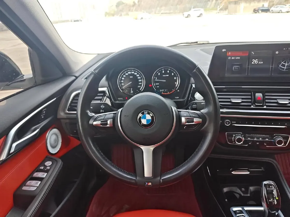 2022 BMW 1 Series 2.0T 192HP L4 7DCT,autocango,china used car exporter,china ev exporter,chinese used car exporter,chinese used ev exporter