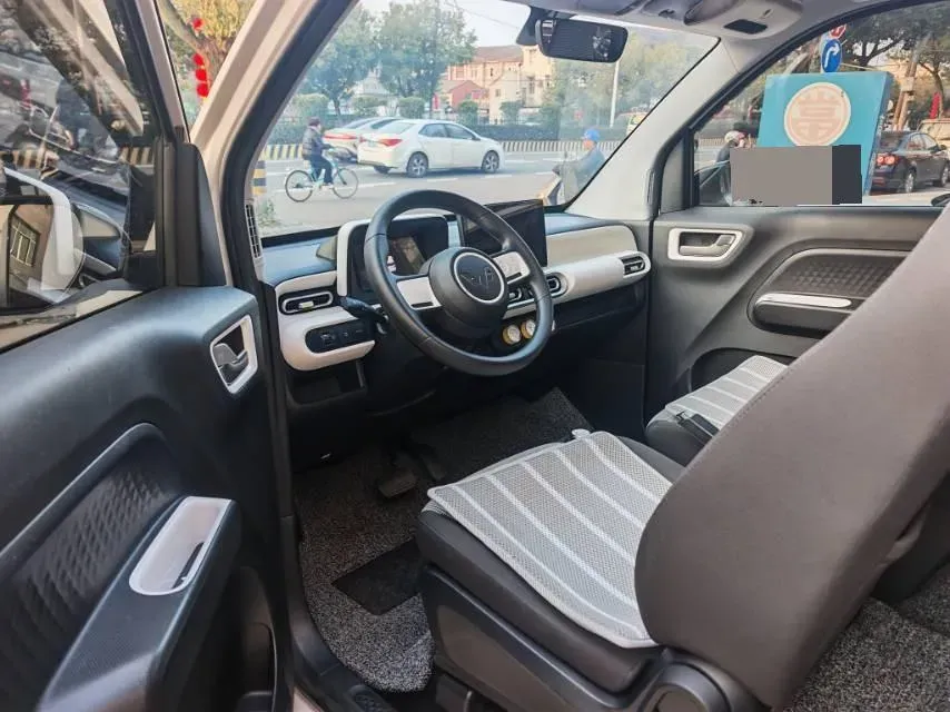 2024 WuLing HongGuang MINI EV BEV 17.3KWH,autocango,china used car exporter,china ev exporter,chinese used car exporter,chinese used ev exporter