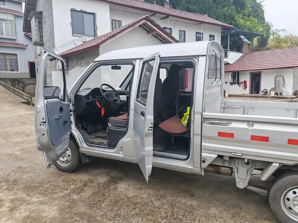 2023 WuLing ZhiGuang Mini Truck 1.5L 102HP L4 5MT,autocango,china used car exporter,china ev exporter,chinese used car exporter,chinese used ev exporter