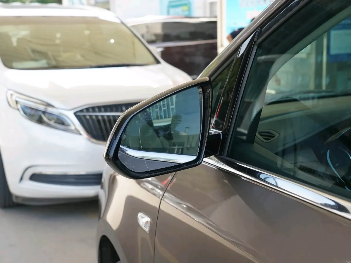 2023 Buick GL8 2.0T 237HP L4 9AT,autocango,china used car exporter,china ev exporter,chinese used car exporter,chinese used ev exporter