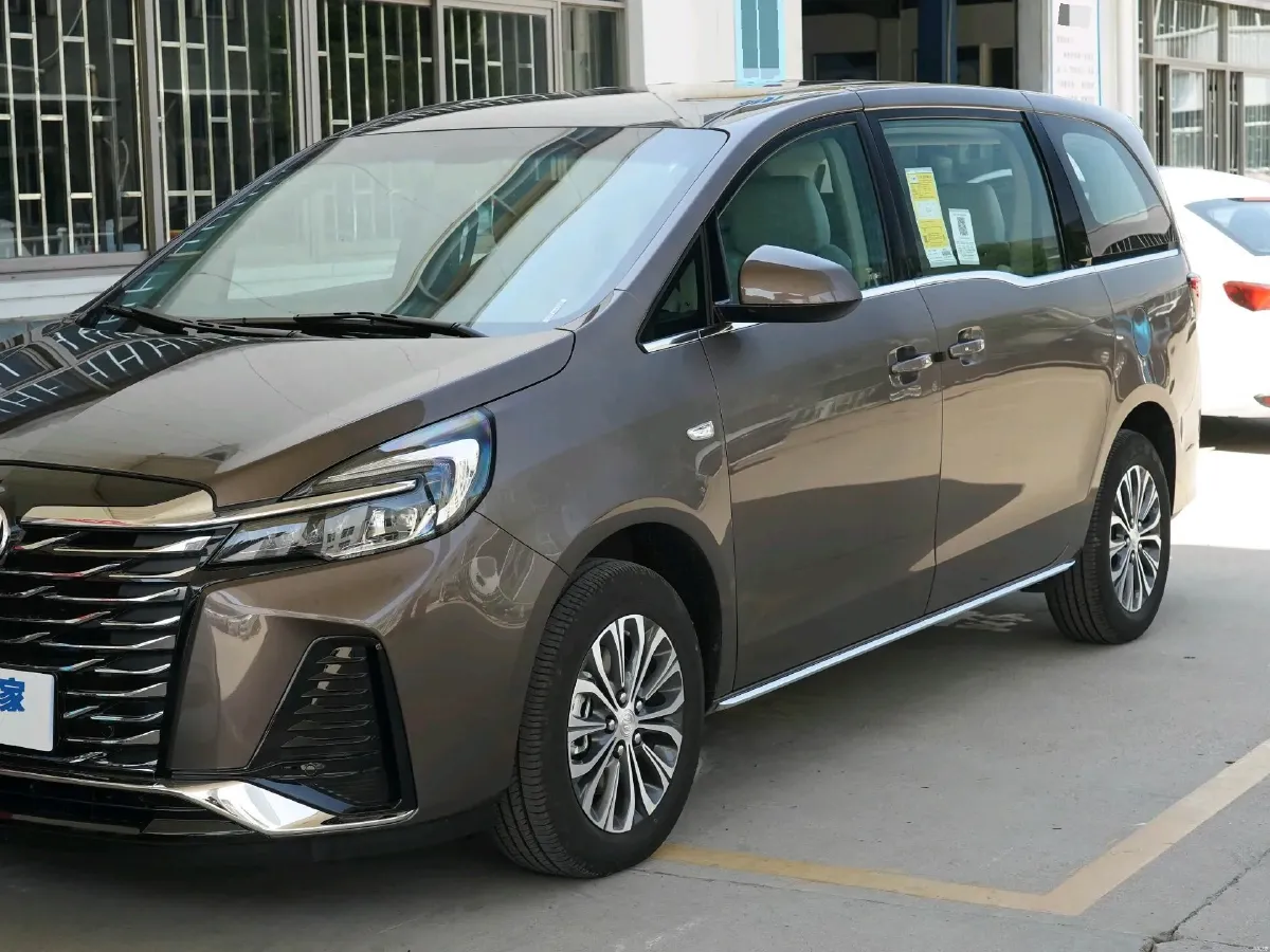 2023 Buick GL8 2.0T 237HP L4 9AT,autocango,china used car exporter,china ev exporter,chinese used car exporter,chinese used ev exporter