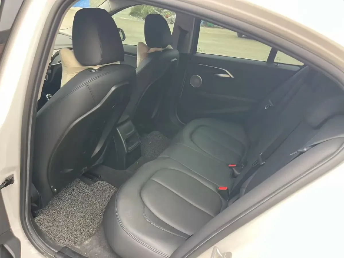 2023 BMW 1 Series 1.5T 136HP L3 7DCT,autocango,china used car exporter,china ev exporter,chinese used car exporter,chinese used ev exporter