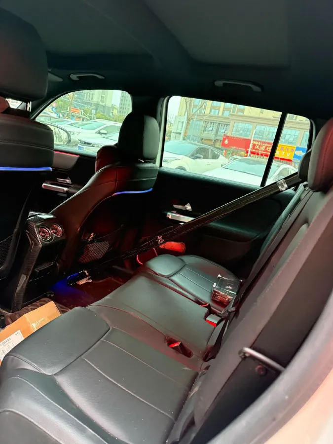 2020 Mercedes-Benz GLB Class 1.3T 136HP L4 7DCT,autocango,china used car exporter,china ev exporter,chinese used car exporter,chinese used ev exporter